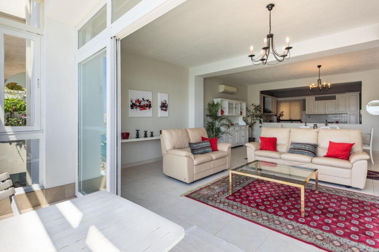 Apartment Stunning - Seafront 3-bedroom 6th Floor Sliema