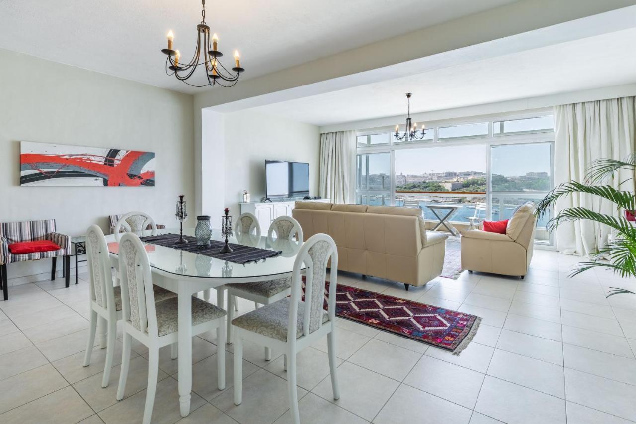 Apartment Stunning - Seafront 3-bedroom 6th Floor *